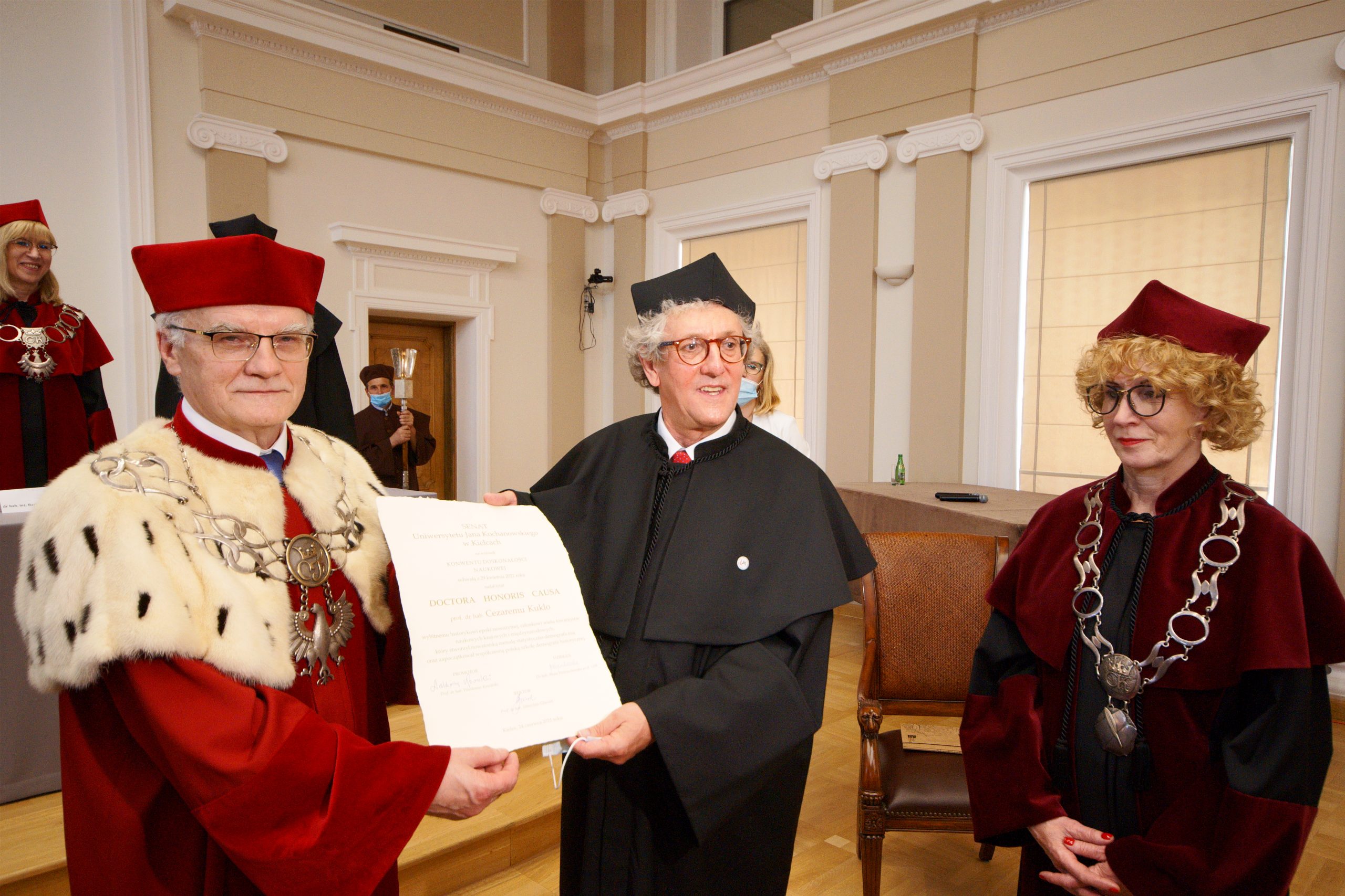 Prof. Cezary KUKLO został uhonorowany tytułem honoris causa Uniwersytetu Jana Kochanowskiego w Kielcach